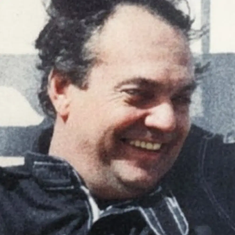 OSCAR R. AVENTÍN