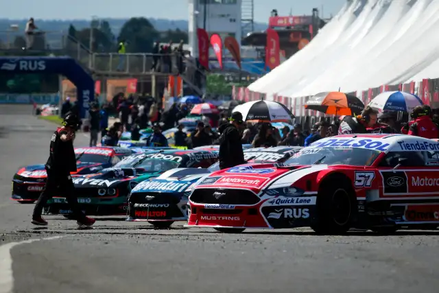 FECHA 10 - TC GP PARANA- MERCEDES BENZ CAMIONES 40