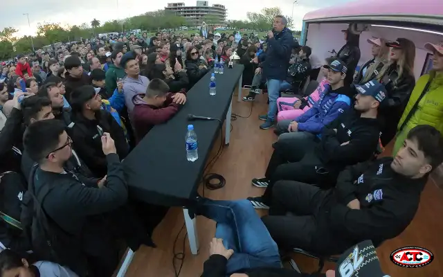 Giro y conferencia en San Nicolás 14