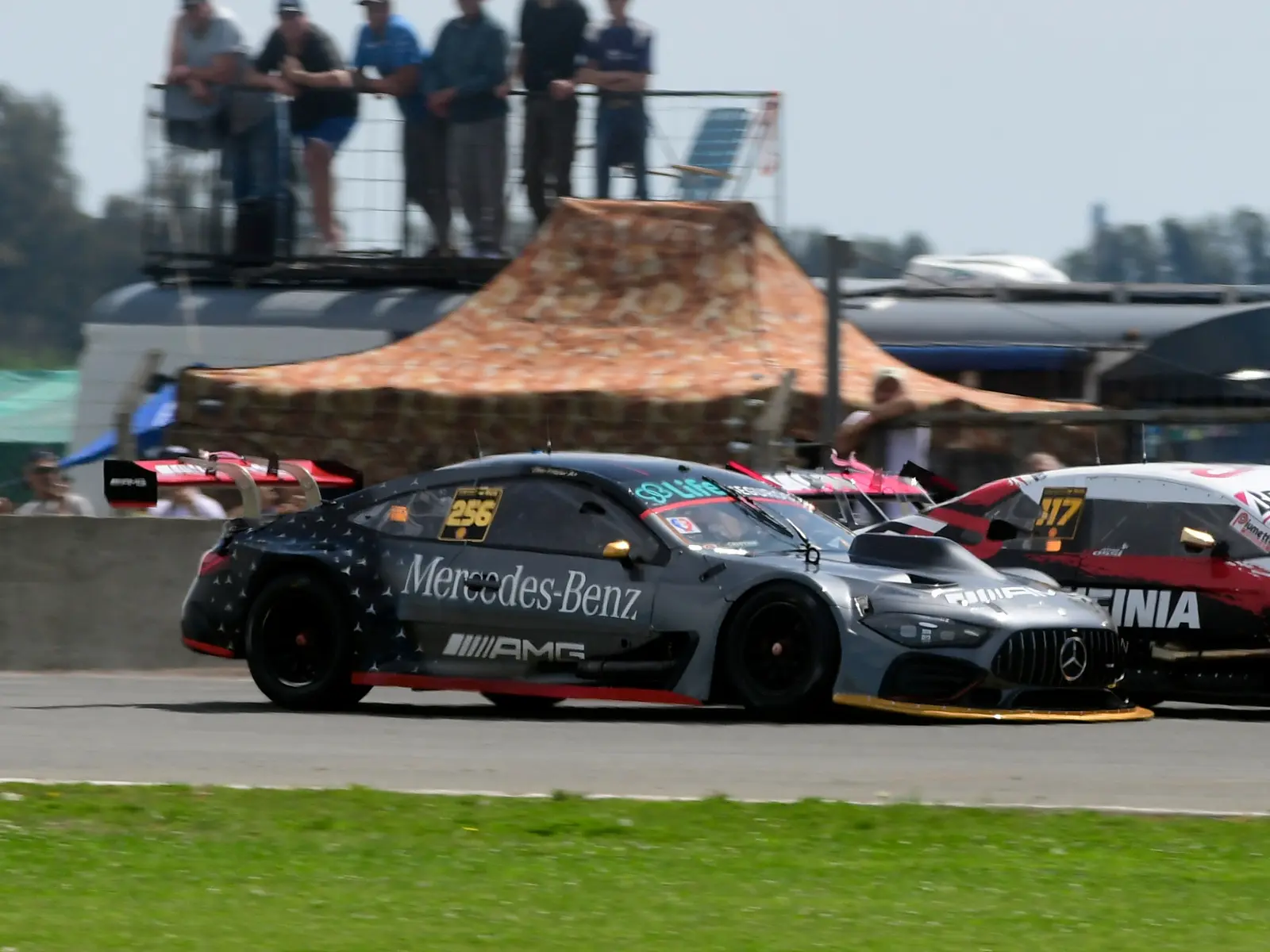 Fritzler batallando con Rossi