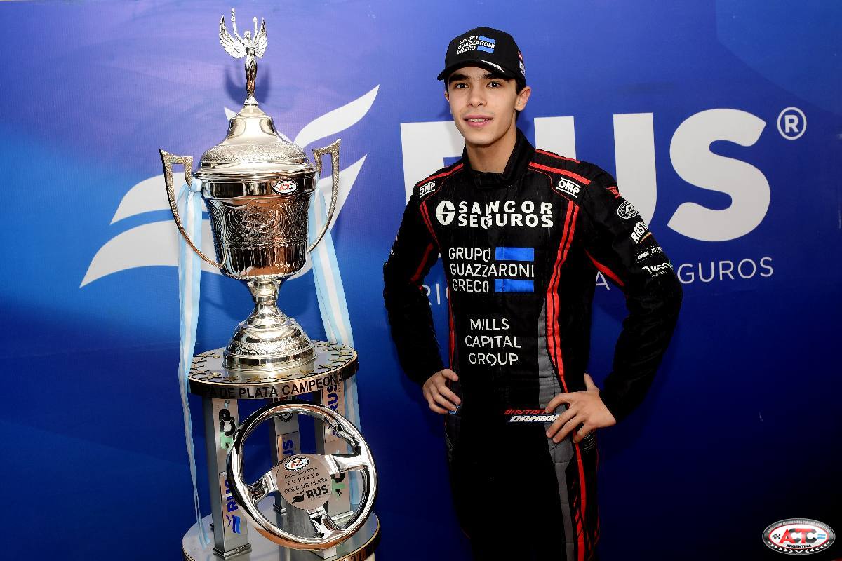 10ma. Fecha TC PISTA GP PARANA- MERCEDES BENZ CAMIONES 7