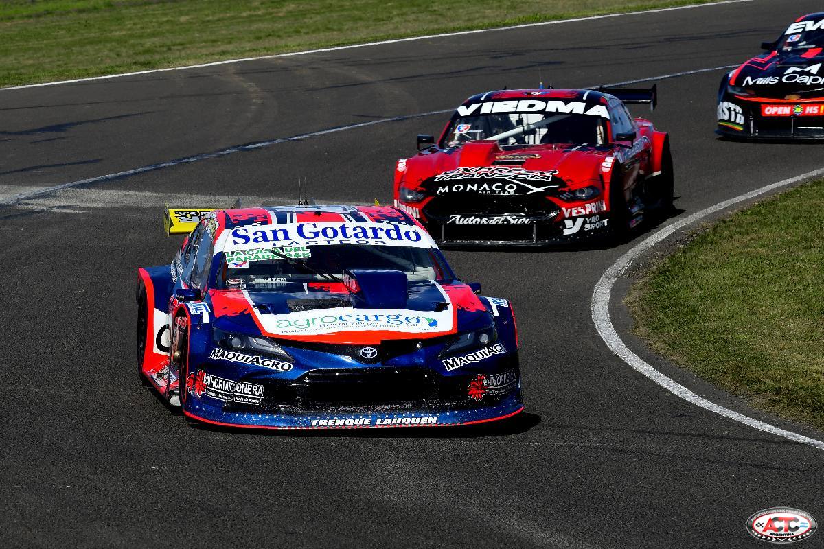 10ma. Fecha TC PISTA GP PARANA- MERCEDES BENZ CAMIONES 4