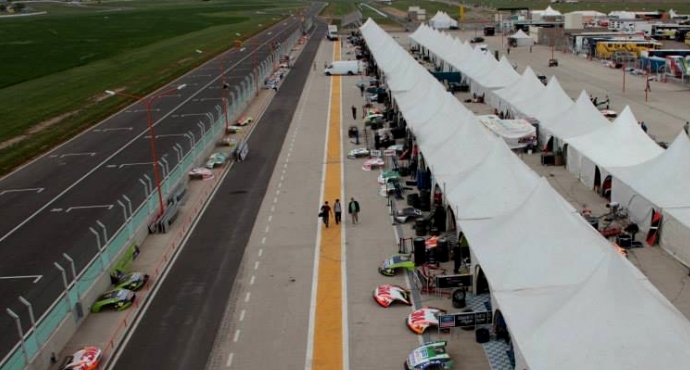 El ida y vuelta en boxes hacia el 2014