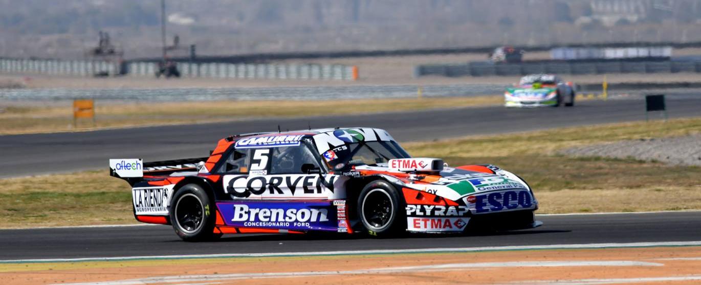 Matías Rossi fue la referencia del viernes